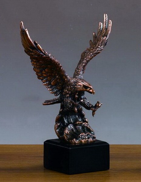 Statues replica Eagle in Flight Sculpture majestic bird awards